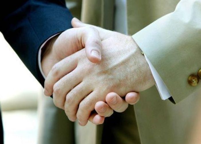 Gay/ Coppia gay si sposa in Usa e torna a Prato con due gemellini