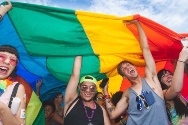 gay-pride-800x450