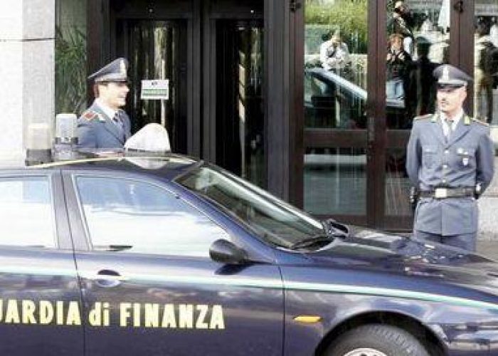 Genova, percepivano la pensione di parenti deceduti: 14 denunce