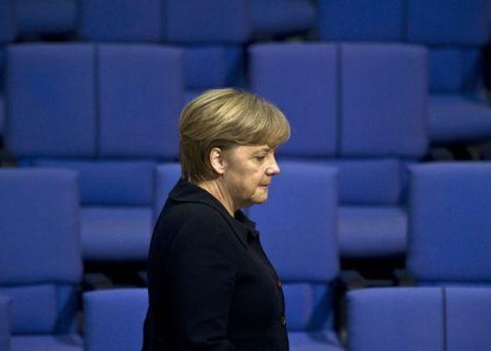 Germania/ Sì agli aiuti ai greci, ma manca maggioranza governo