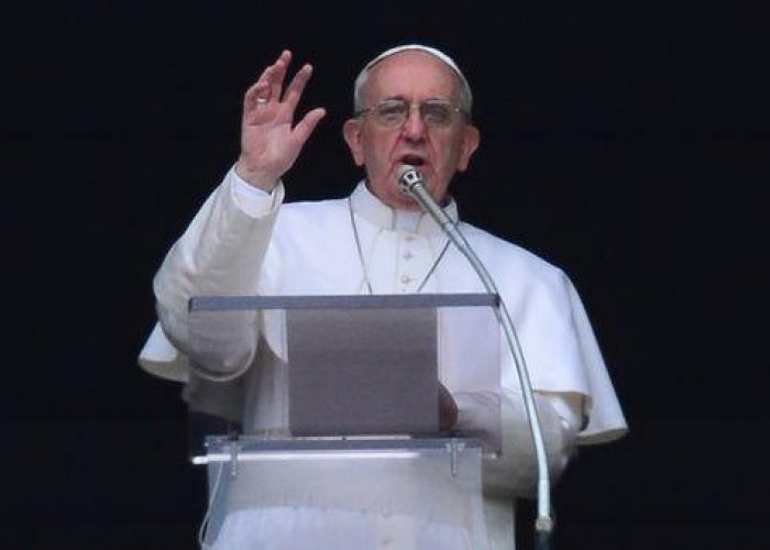Giorno del Papa, maxischermo in Duomosperando in una visita per la Sindone