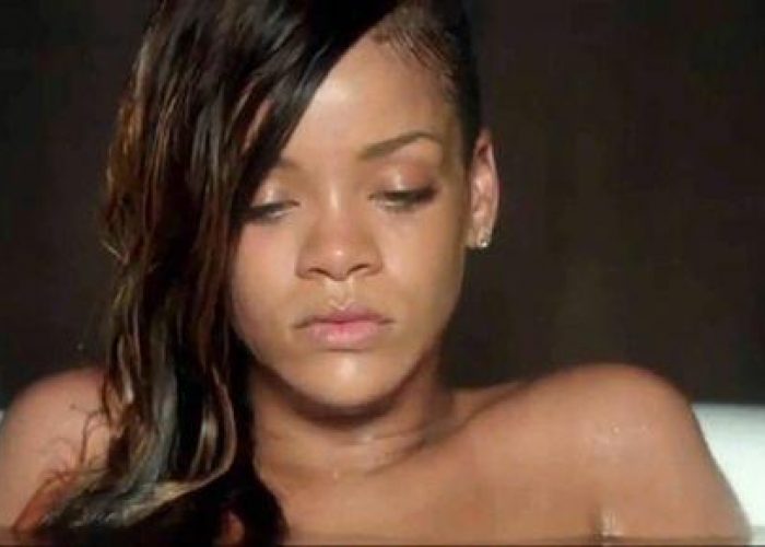 Gossip/ Guai per la carovana di Rihanna, droga a bordo