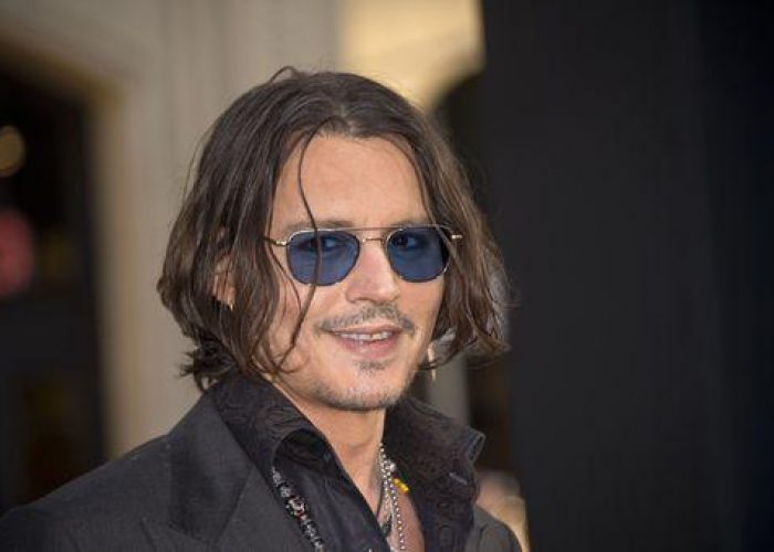 Gossip/ Johnny Depp scaricato dalla fidanzata Amber Heard