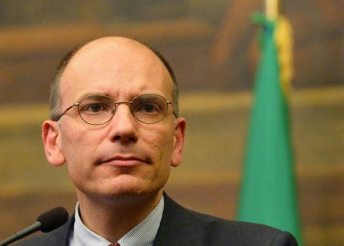 Governo/ Letta: E' competente, giovane e con record donne