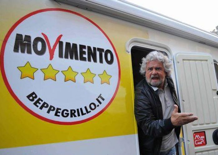 Grillo: Presidenzialismo? Berlusconi diventare il duce d'Italia