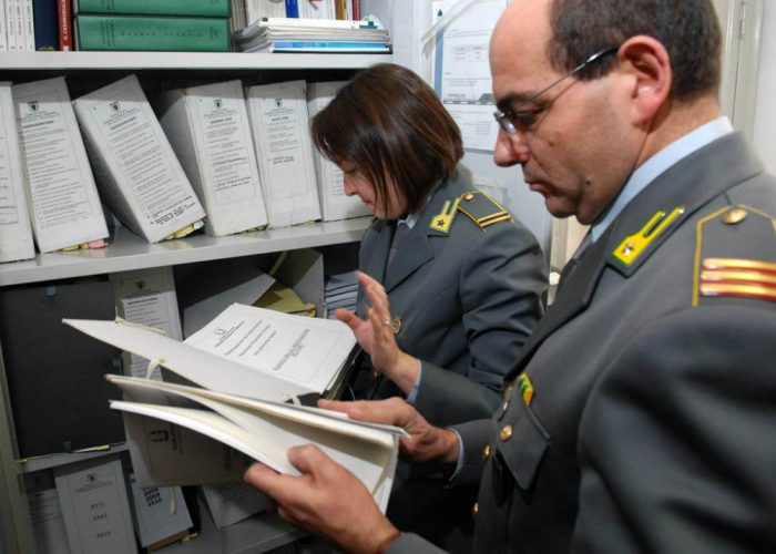 Guardia di Finanza all'ufficio Palioper l'appalto sulla pista