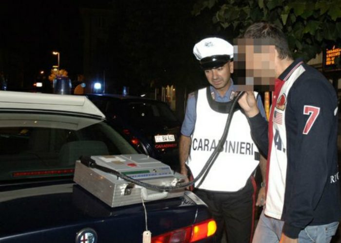 Guida in stato d'ebbrezza, due denunciati dai Carabinieri di Villanova d'Asti