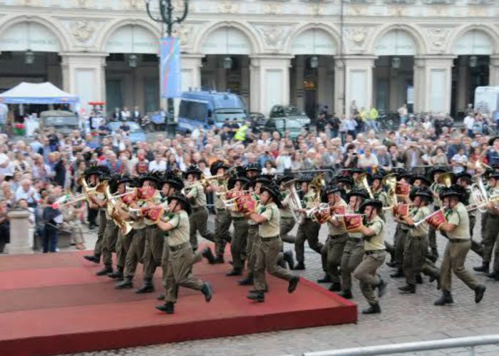 I protagonisti delle fanfareche suoneranno ad Asti