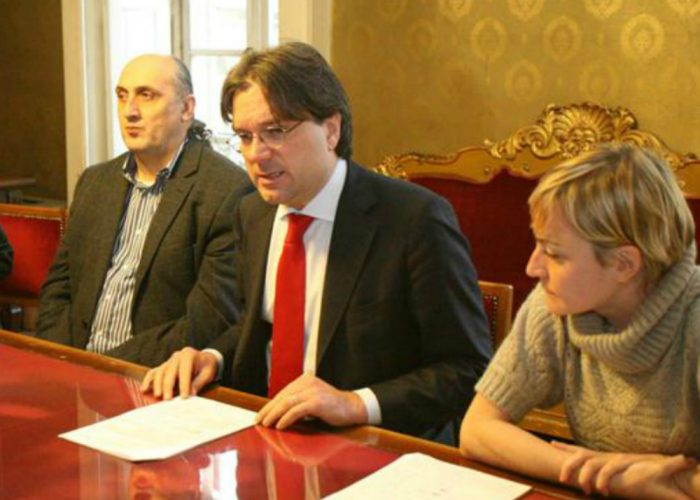 Il Comune sulla dirigente ai Servizi sociali:«Risparmio vanificato da norme formali»