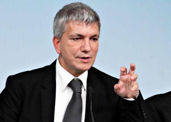 Immigrati/ Vendola: Grillo come La Russa, rinnega i diritti