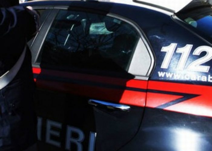 Impiegato 35enne arrestato per furtoa Isola d'Asti in flagranza di reato