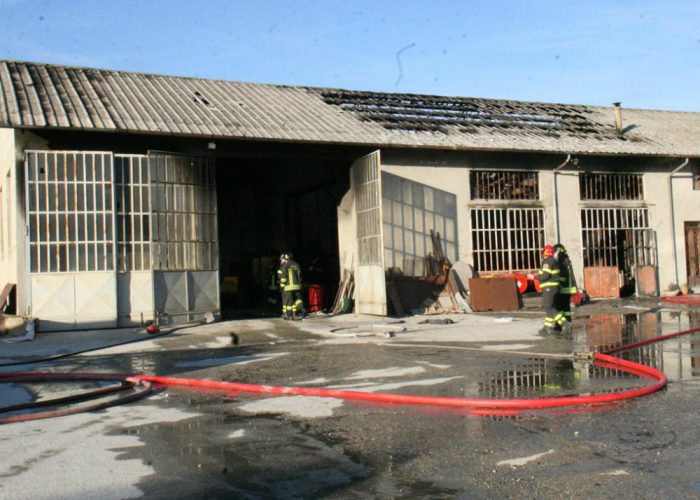 Incendio in un cementificioai Carretti di Azzano