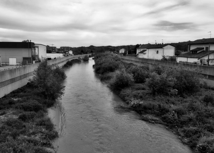 Inciampa e cade nel fossatoAnziana trovata senza vita