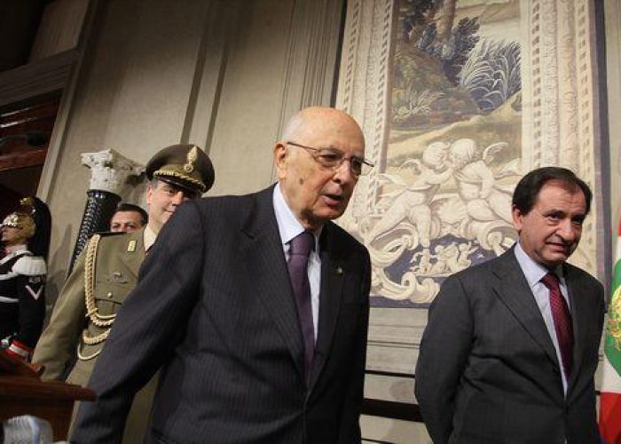 Ipotesi preincarico a Bersani, oggi la decisione di Napolitano
