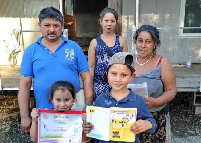 L'appello di una famiglia rom:«Demoliranno la nostra baracca»
