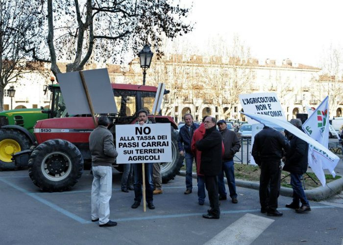 «La Provincia abolisce la Cosape noi teniamo puliti i passi carrai»
