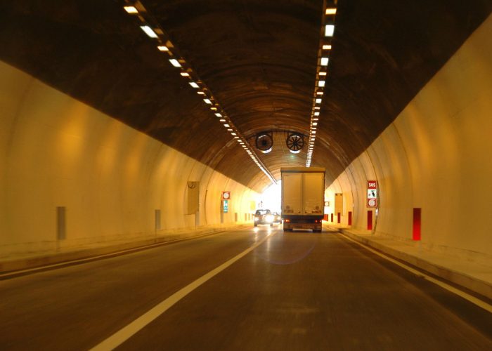 tunnel di Isola