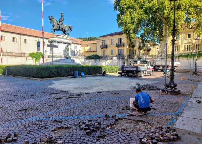 lavori in piazza cairoli