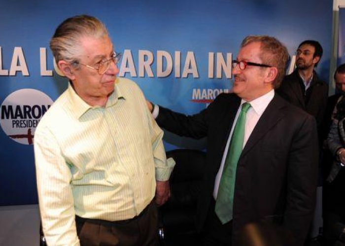 Lega/ Bossi: Maroni ha 'culo' largo per più poltrone