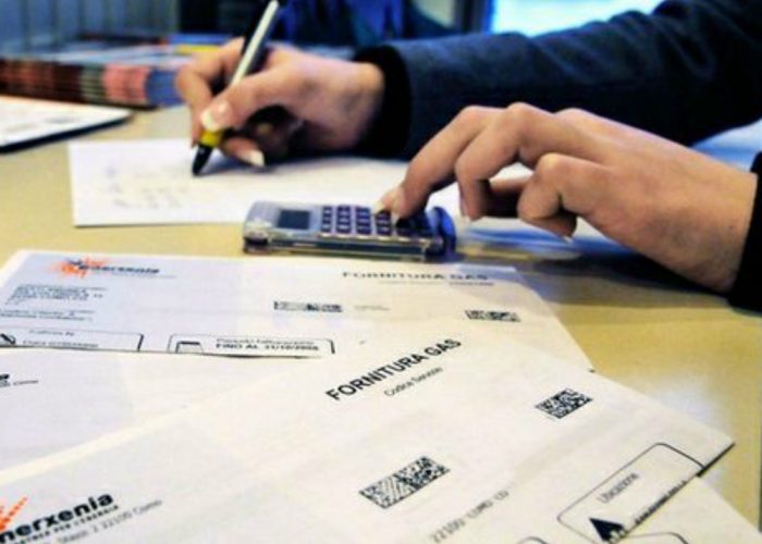 Luce e gas, conguagli da capogiro: come pagare?