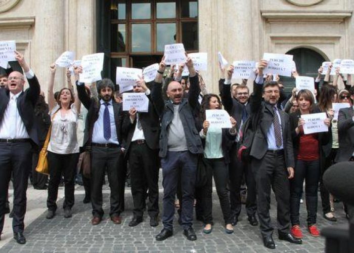 M5S/ Espresso: Nuove pubblicazioni hacker mail parlamentari