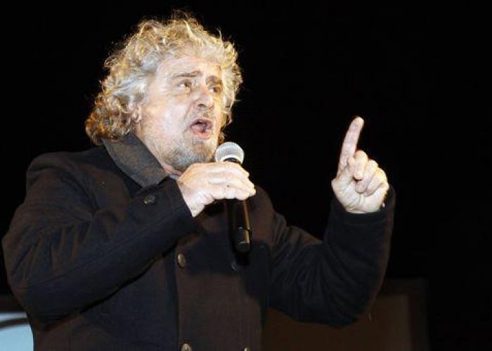 M5S/ Grillo: Se fanno larghe intese gente stufa prende i bastoni