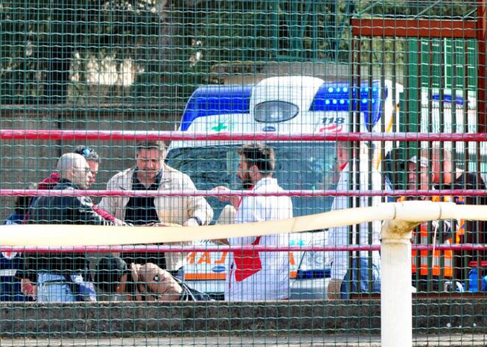 Malore allo stadio, tifoso del GianaErminio muore poco dopo l'inizio del match