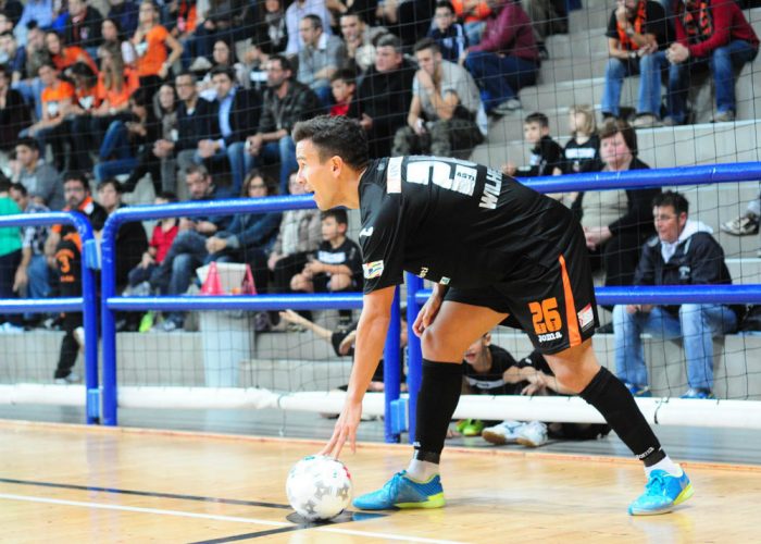 Marca-Asti, Whilem incontra il suo passato