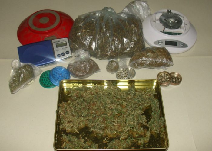 Marijuana e bilancini nell'armadio,arrestato 33enne di Castelnuovo Calcea