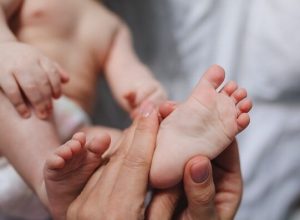 massaggio-infantile-piede