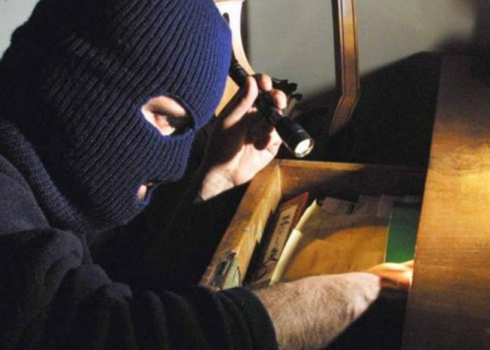 Maxi furto al magazzino "Fava&Scarzella"