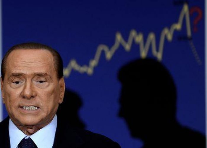 Mediaset/ Per Berlusconi 5 anni interdizione pubblici uffici