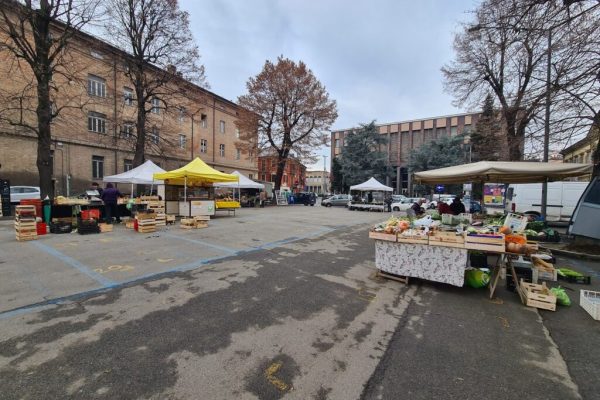 mercato di piazza catena catena1