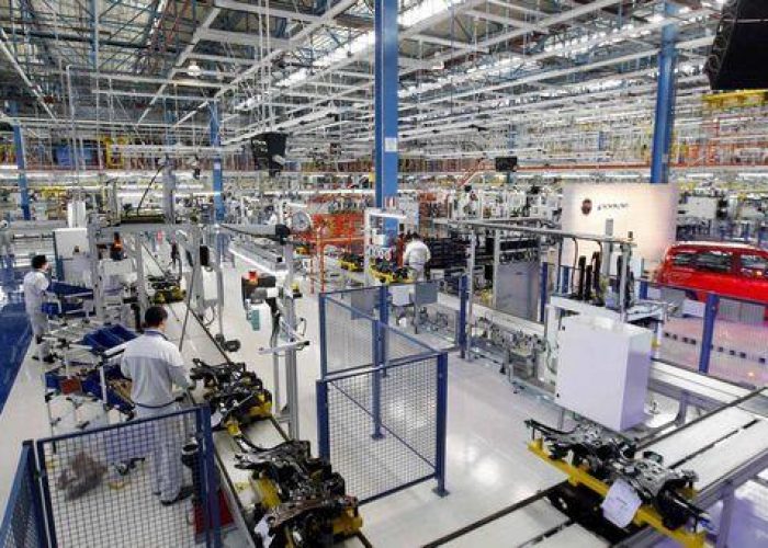 Metalmeccanici/ Rinnovato contratto, aumenti per 130 euro