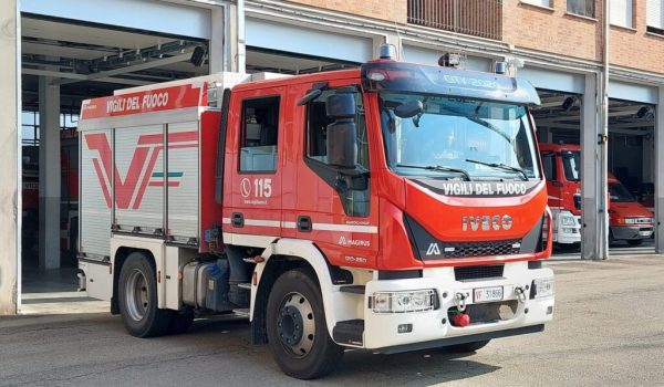 mezzo dei vigili del fuoco di Asti