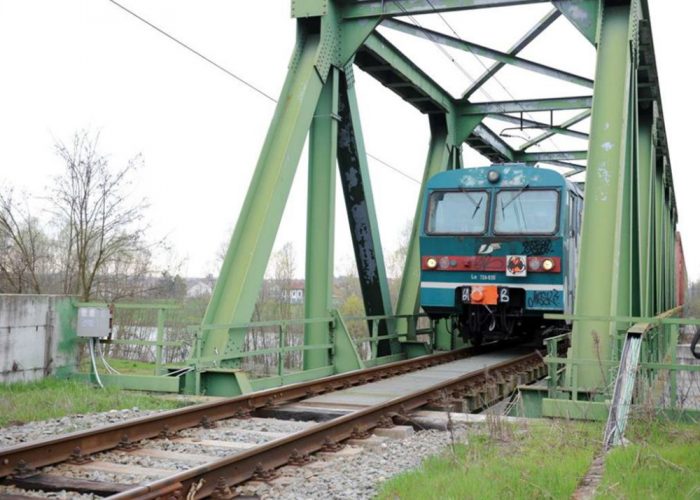 Minaccia di gettarsi nel Tanaro,donna di 50 anni salvata dalla Polfer