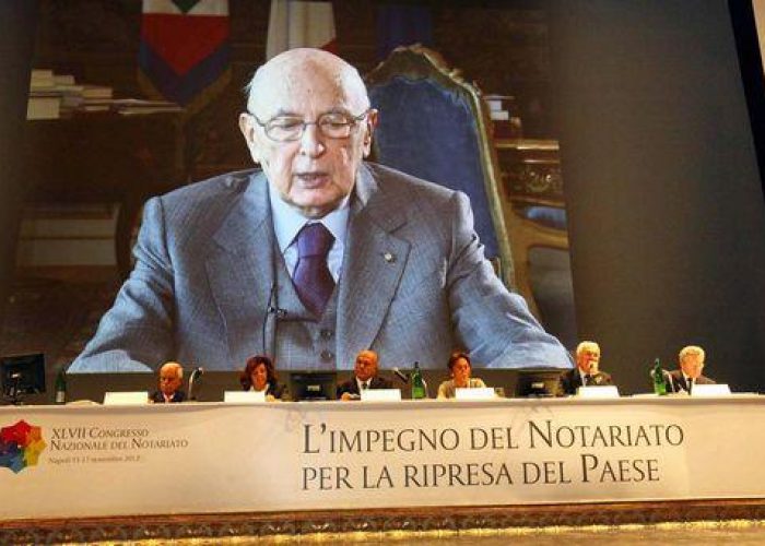 M.O./ Napolitano chiama Peres: Solidarietà per momento critico