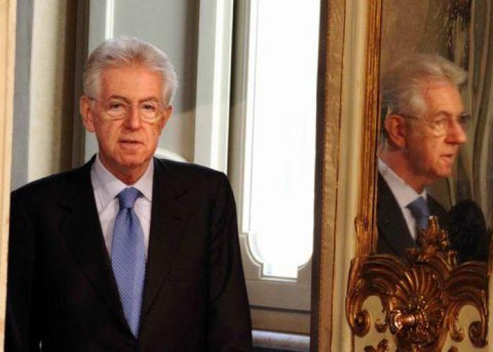 Monti: Preoccupa spread,con promesse millenaristiche colpo coda