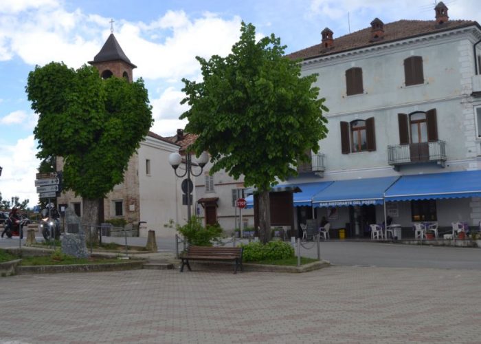 montiglio piazza