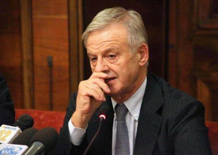 Naufragio Giglio/ Clini: Entro venerdì Costa decida destino nave