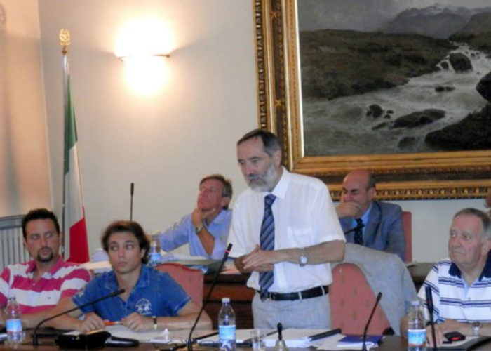 Nizza, polemiche a bilancio:«Scelte utili solo per le elezioni»