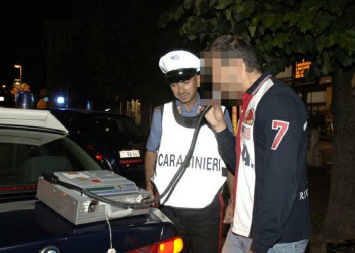 Notte brava per tre astigiani ad Alba,provocano incidenti e scappano