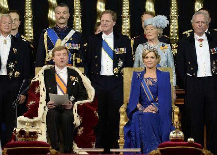 Olanda/ Il nuovo re giura davanti alle Camere