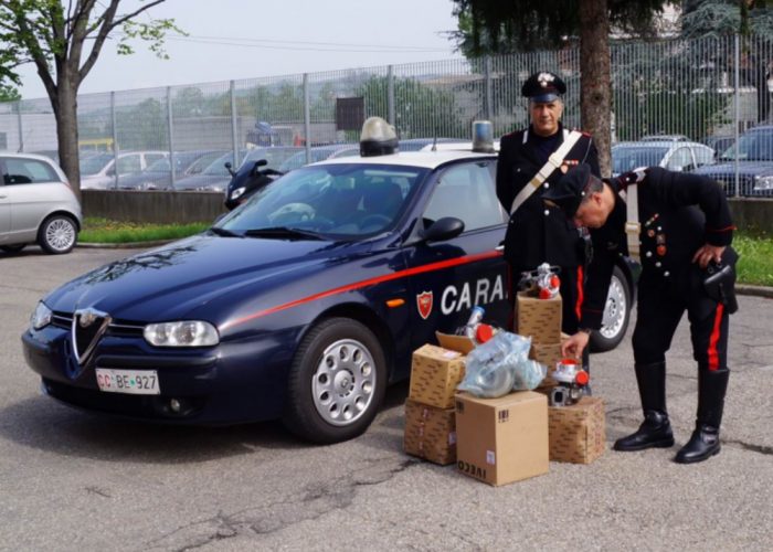 Operaio, aveva 10 mila euro di turbinenel cofano: fermato dai carabinieri