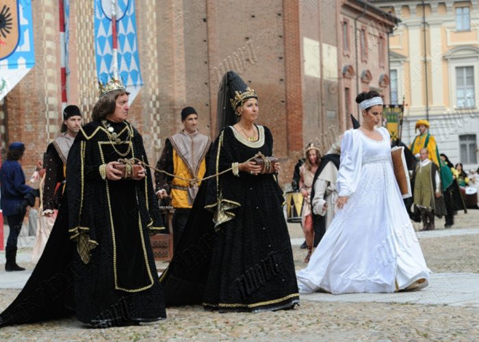 Palio, corteo storico: la Pergamenad'autore va a San Silvestro