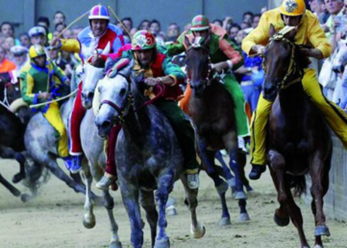 Palio di Siena: assegnazionebenevola per Oca, Nicchio e Torre