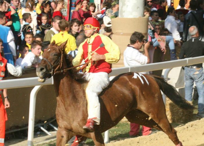 Palio, Nizza euforico per Giovanni Atzeni«Chi vince a Siena non vince ad Asti? Vedremo»