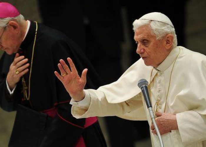 Papa/ Benedetto XVI riceve segretario partito comunista Vietnam