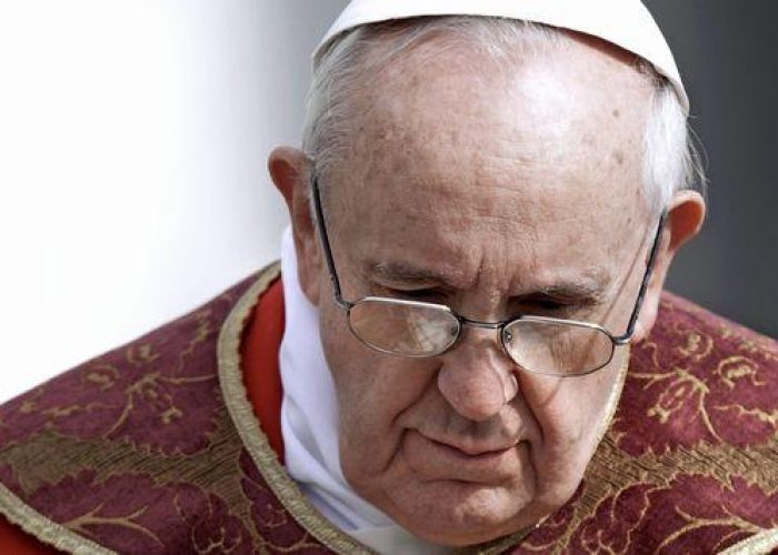 Papa/ Francesco: volto Sindone ci dice "non perdere speranza"