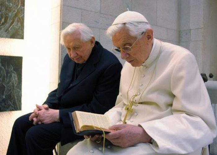 Papa/ Il fratello Georg: Sapevo da mesi dei piani di dimissioni